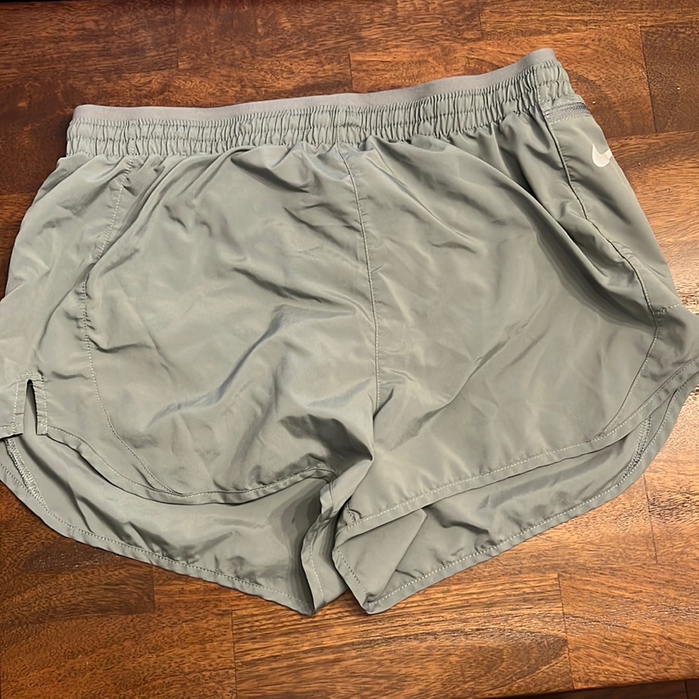 Gray Nike Shorts Size Large